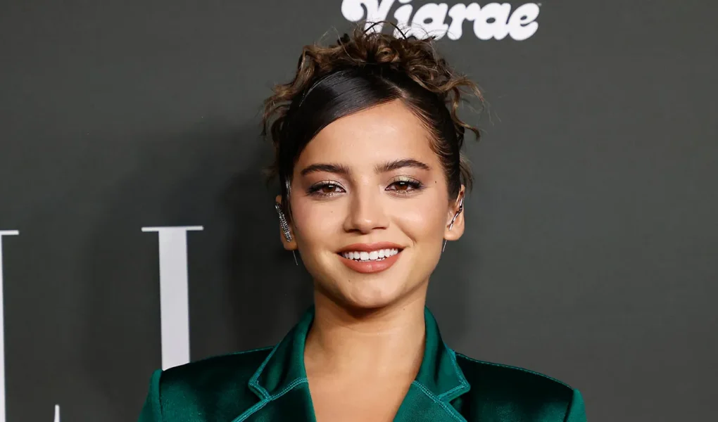 Isabela Merced Height