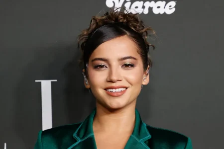 Isabela Merced Height