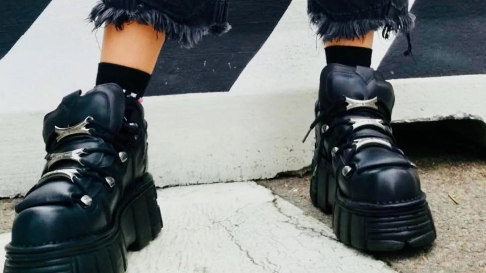 New Rocks Crocs Styling Statement Footwear: How to Wear New Rocks with Confidence
